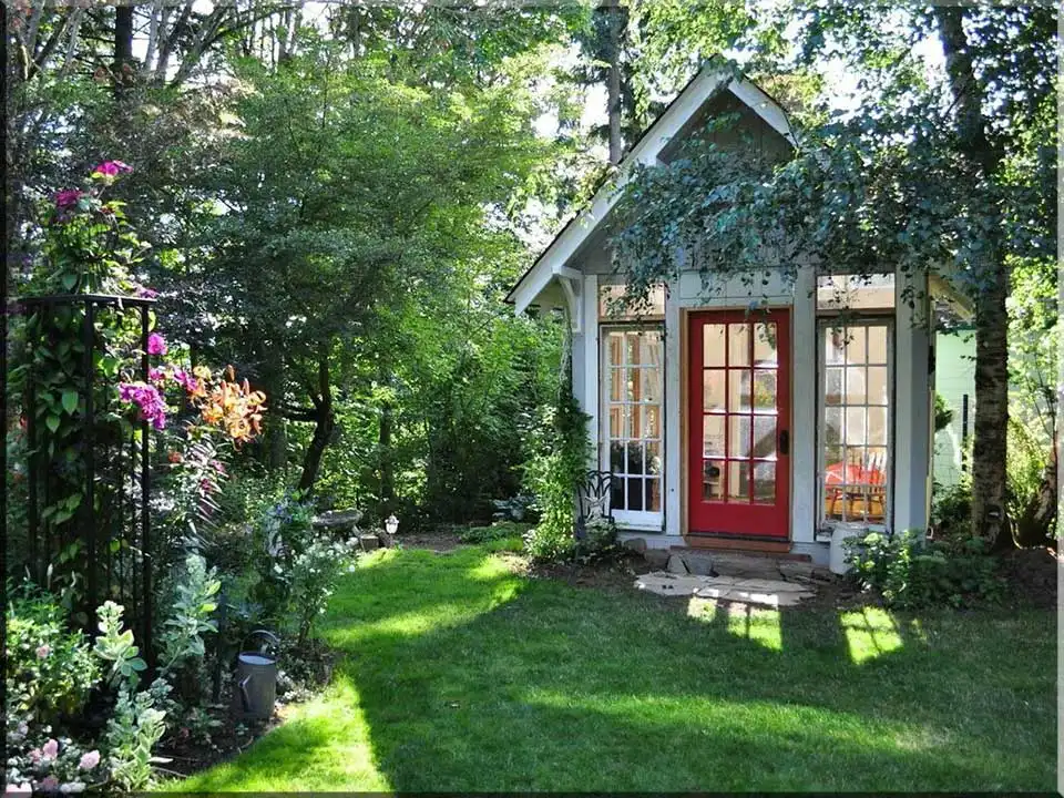 Nhà gỗ nhỏ sân vườn đẹp - mẫu 19