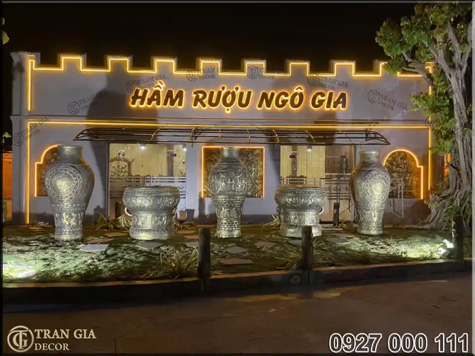 Hầm rượu nhà hàng Ngô Gia